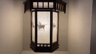 A GIF image showing the horse-running effect when a carousel lantern is lit.